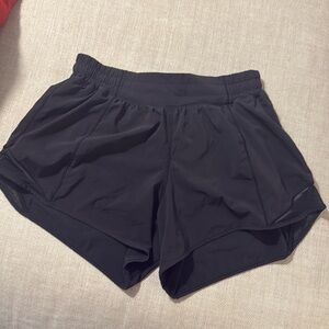 Lululemon Hotty Hot Low-Rise Lined Shorts Black Size 6